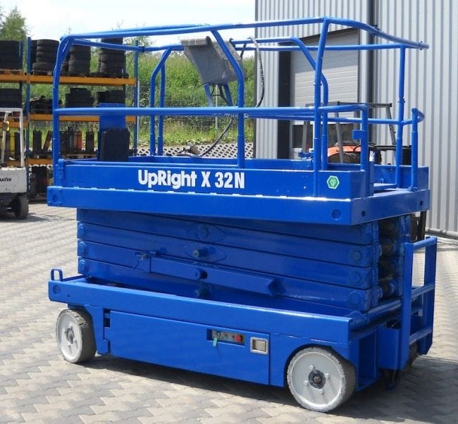 Upright X32 - Scissor lift